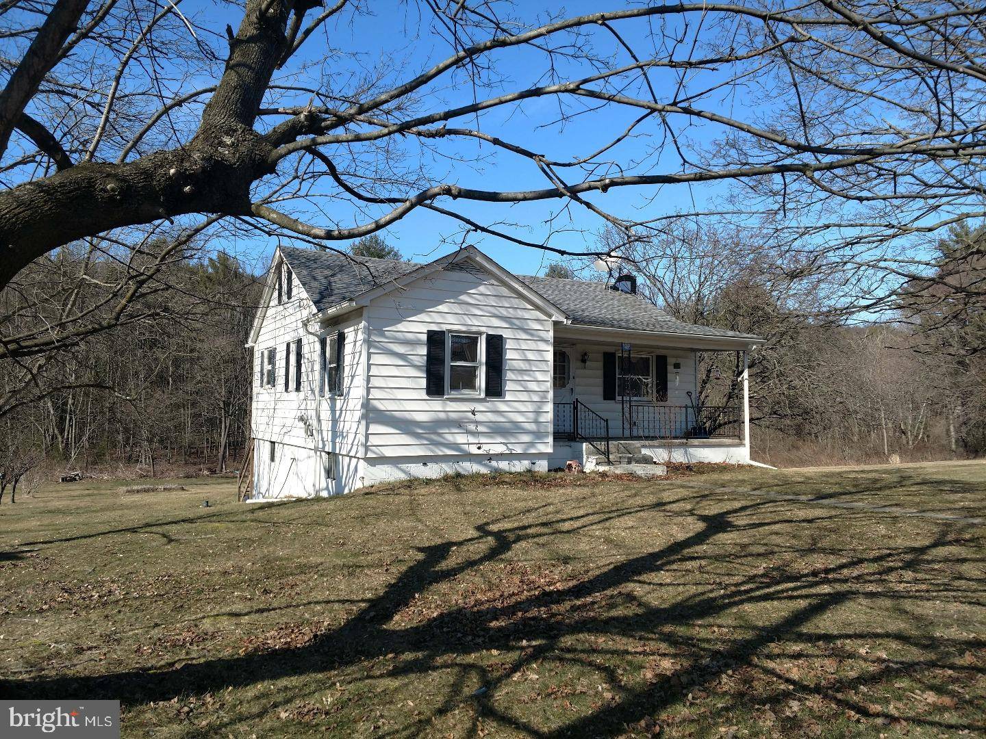 Pine Grove, PA 17963,881 LONG RUN RD