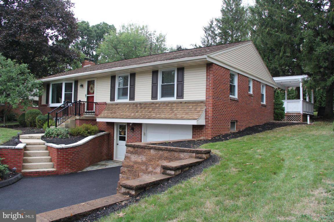 Leola, PA 17540,53 HOLLY DR