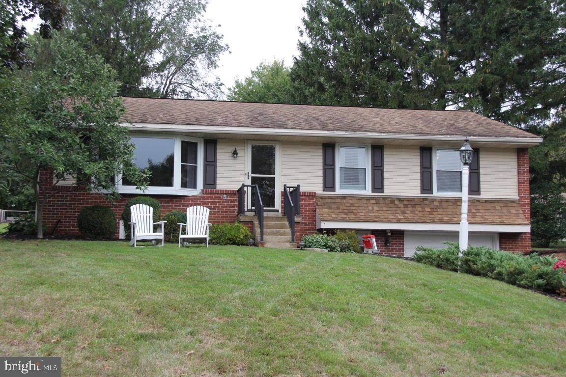 Leola, PA 17540,53 HOLLY DR