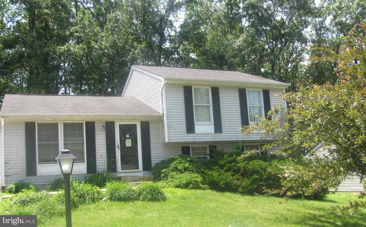 Stewartstown, PA 17363,10 CEDAR LN