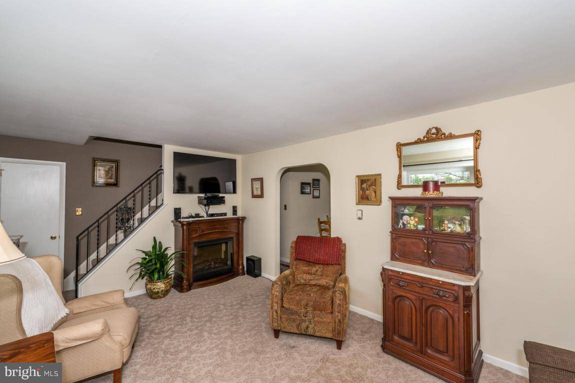 Leola, PA 17540,138 HORSESHOE RD