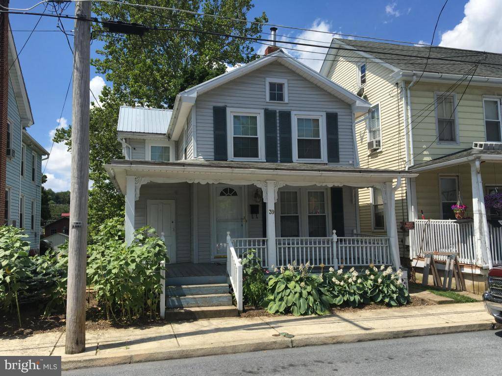 Ephrata, PA 17522,39 E FRANKLIN ST