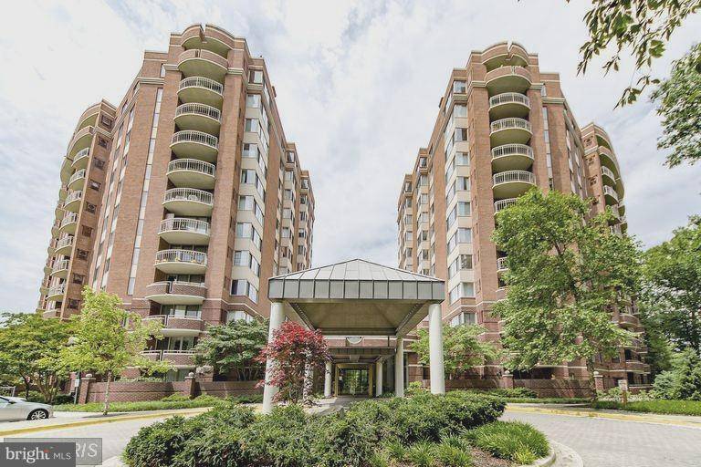 Rockville, MD 20852,5802 NICHOLSON LN #2-205