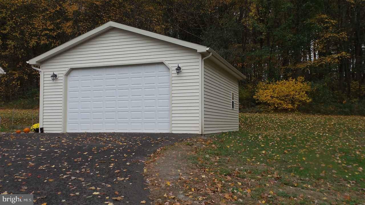 Middleburg, PA 17842,180 DEERWOOD LN