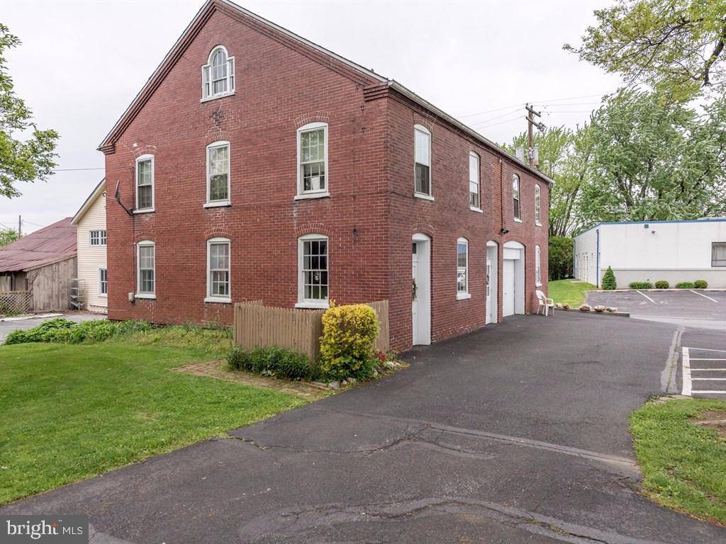 Mountville, PA 17554,37 E MAIN ST