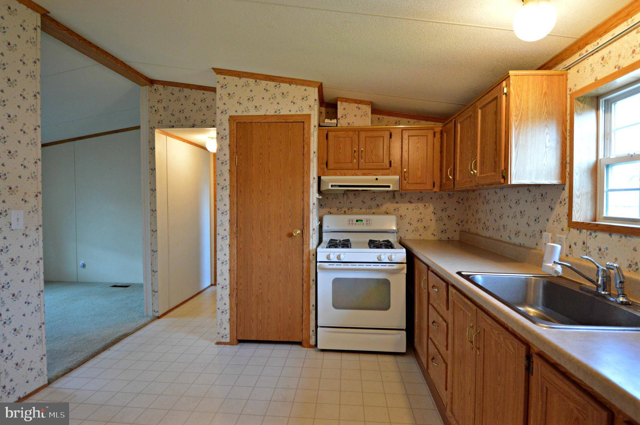 Lancaster, PA 17603,202 SADDLEFORD CT N