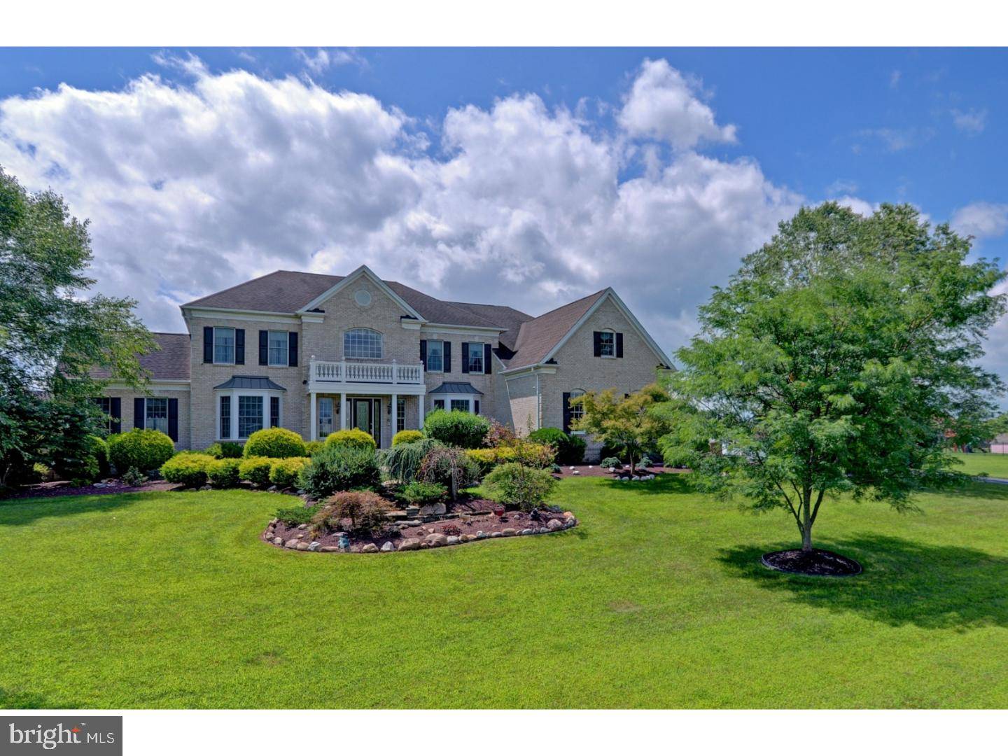 Upper Freehold, NJ 08514,3 APPLE BLOSSOM LN