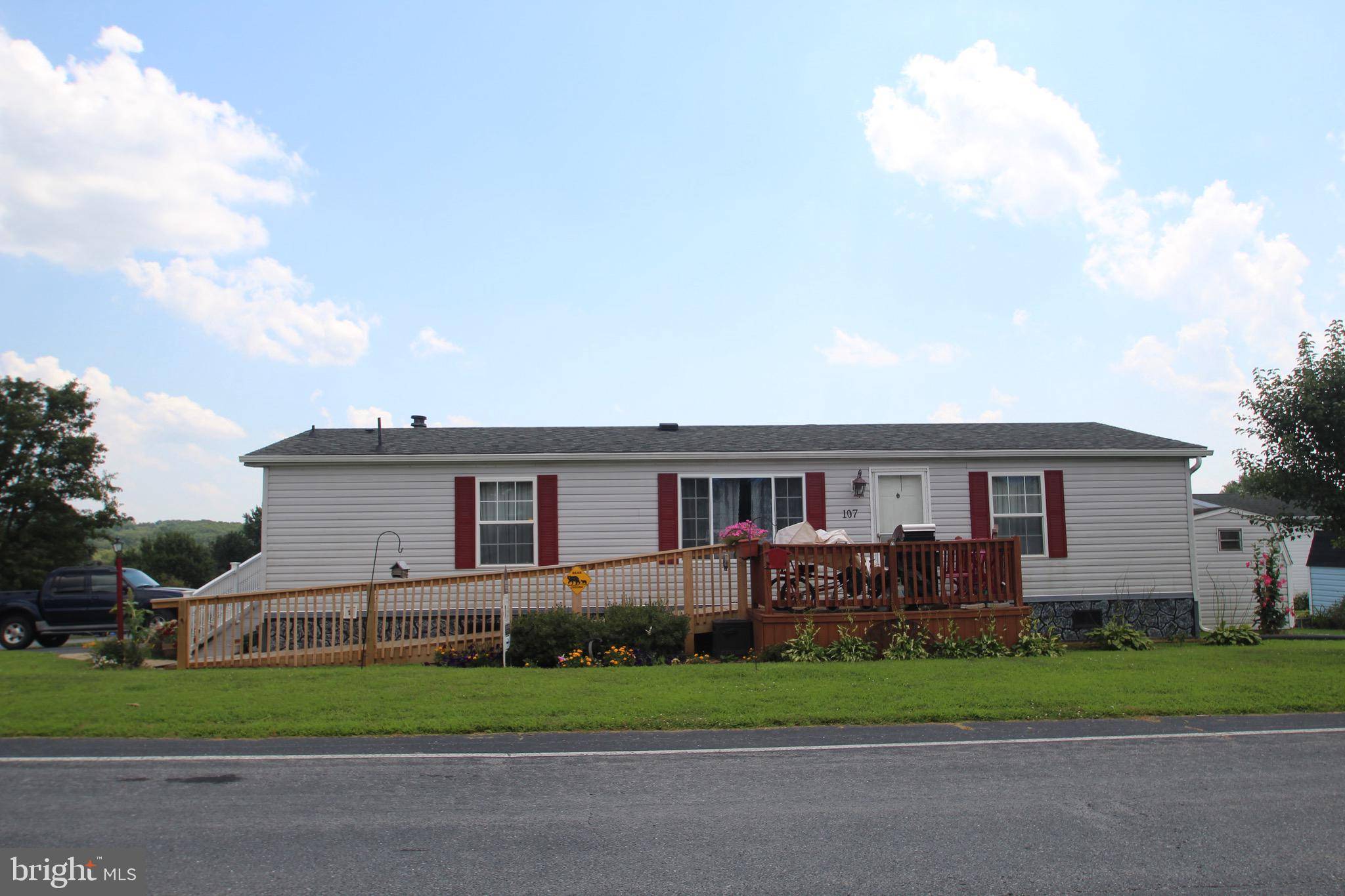 Lancaster, PA 17603,107 SUNNINGDALE CT S