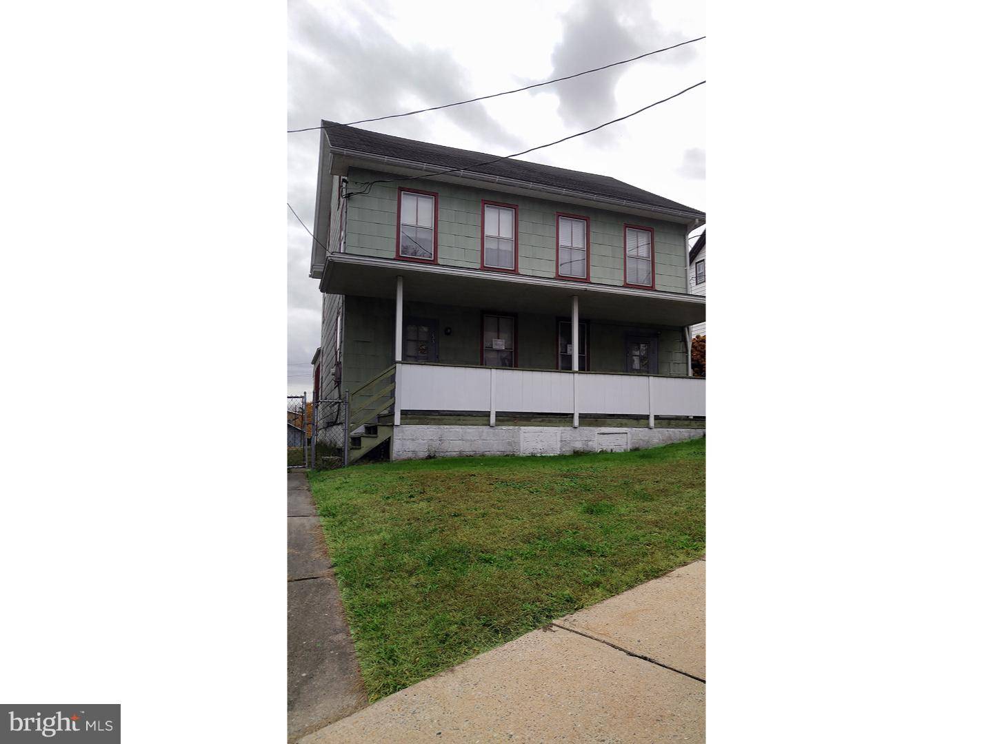 Lehighton, PA 18235,233-235 CARBON ST