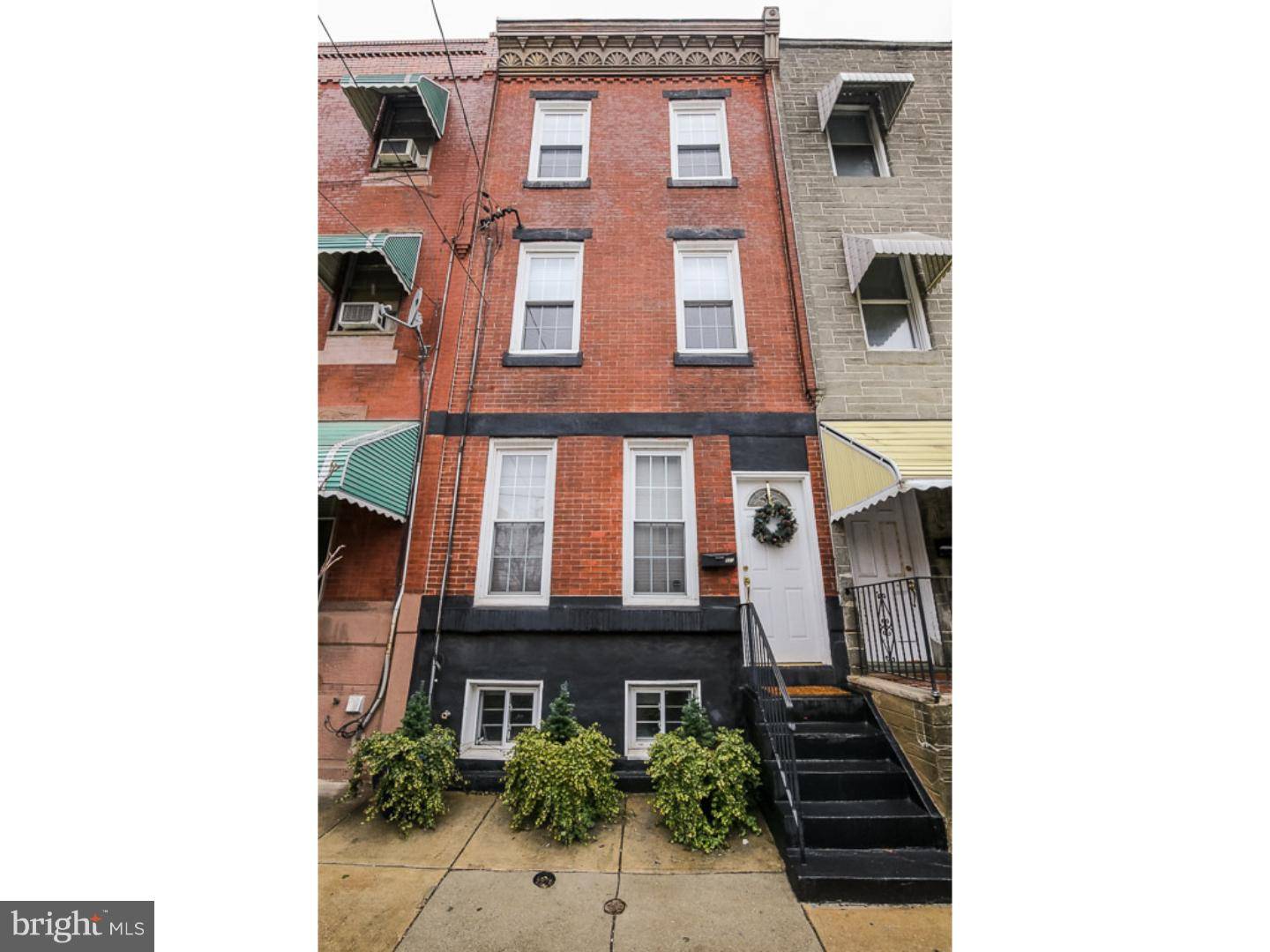 Philadelphia, PA 19147,821 REED ST