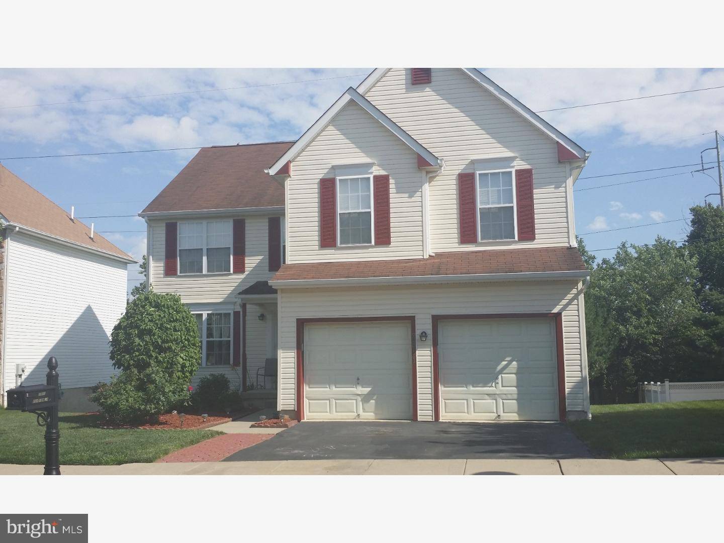 Philadelphia, PA 19111,7911 FOX RUN LN