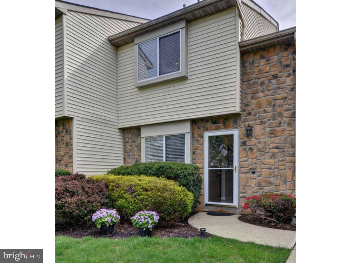 East Windsor Twp, NJ 08520,102 CHATHAM CT