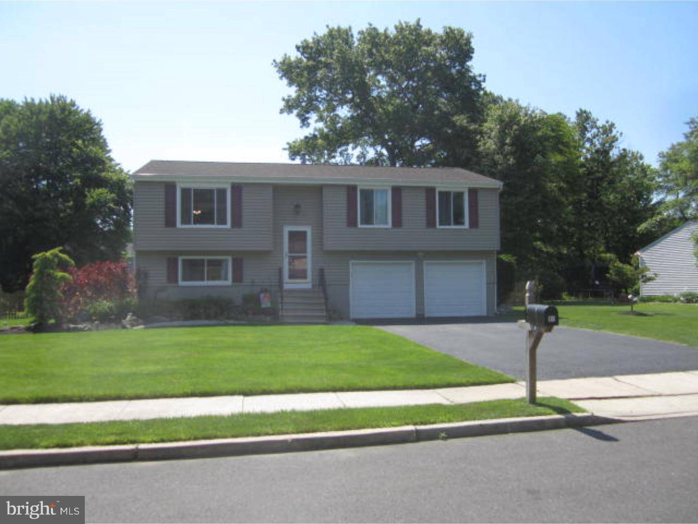 Hamilton, NJ 08690,18 ARROWWOOD DR