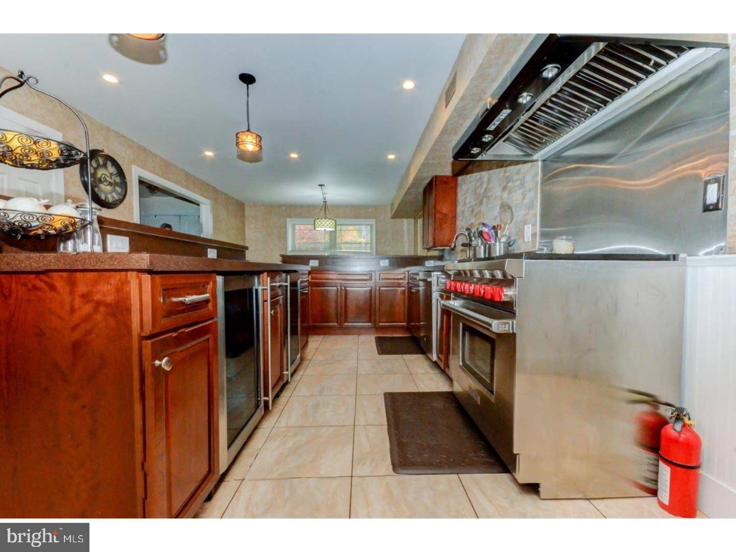 Sewell, NJ 08080,5 KNOLL CT