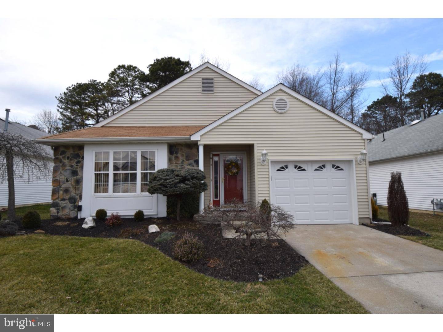 Williamstown, NJ 08094,527 SAINT MARTIN CT