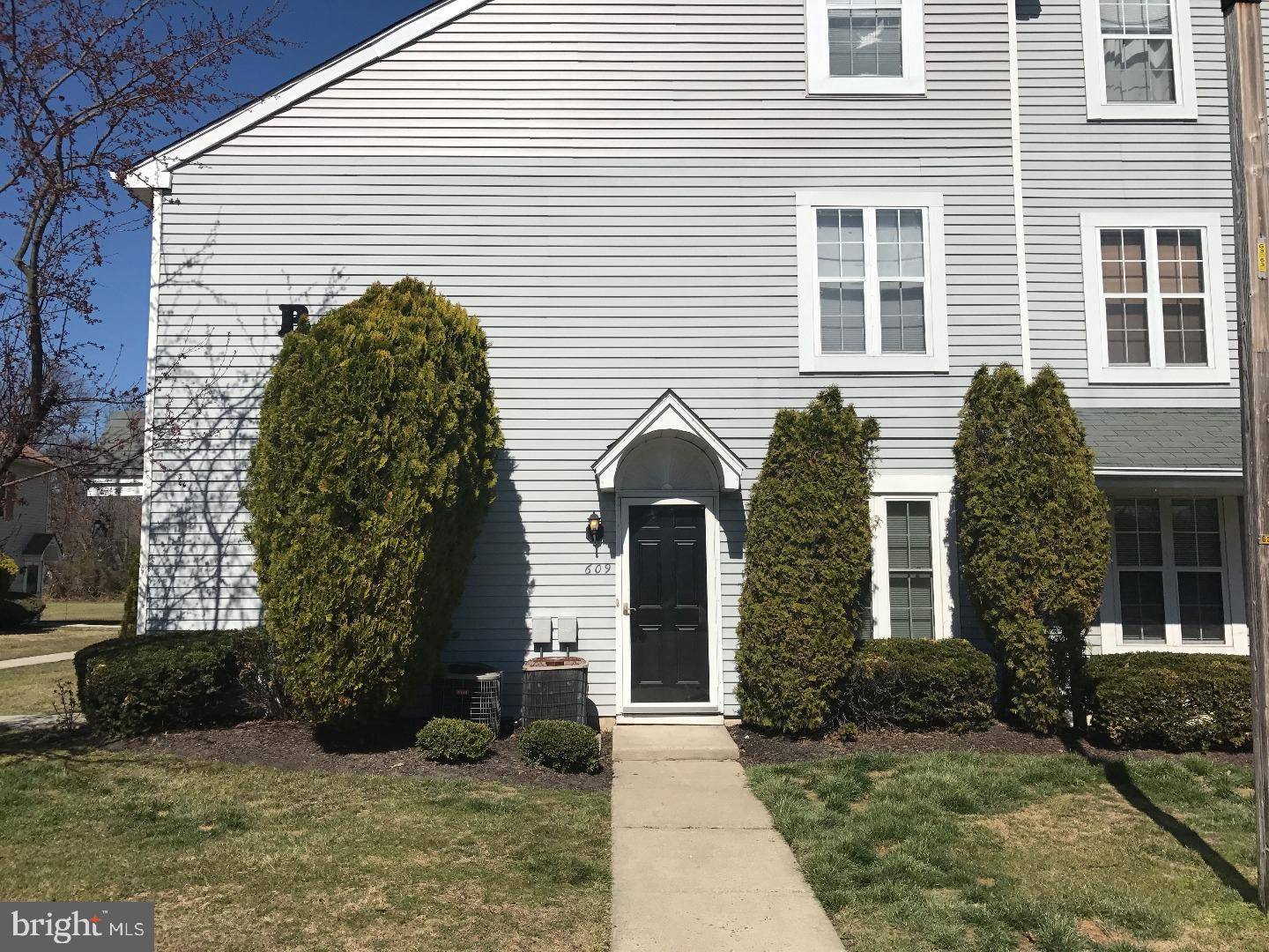 Sewell, NJ 08080,609 YORKSHIRE CT