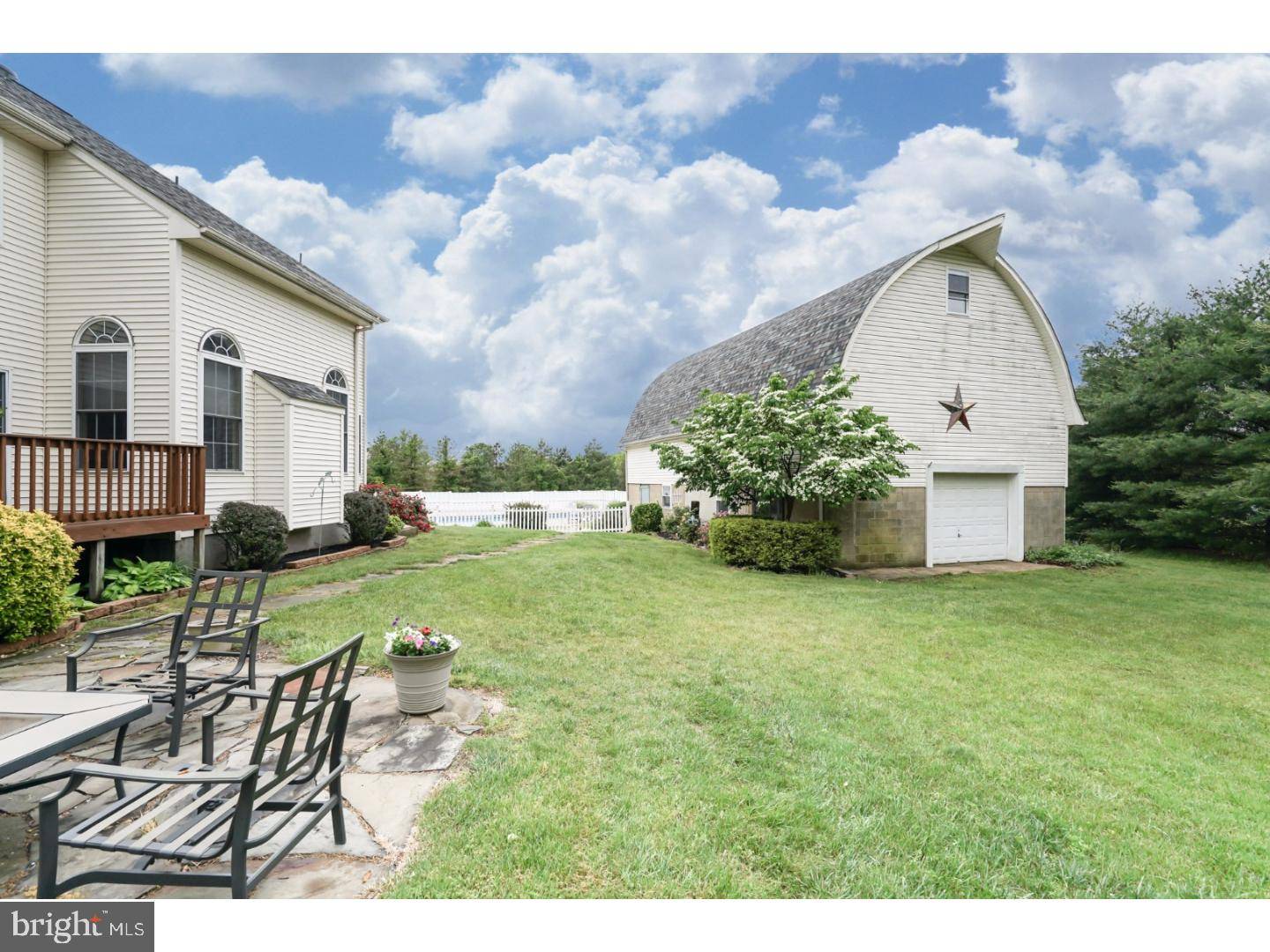 Woolwich Township, NJ 08085,5 SUNSET CT