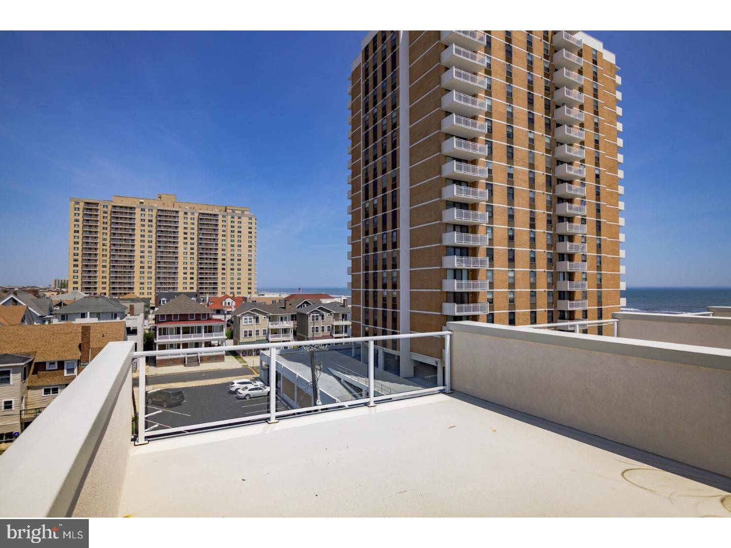 Ventnor, NJ 08406,5206 BOARDWALK AVE #17