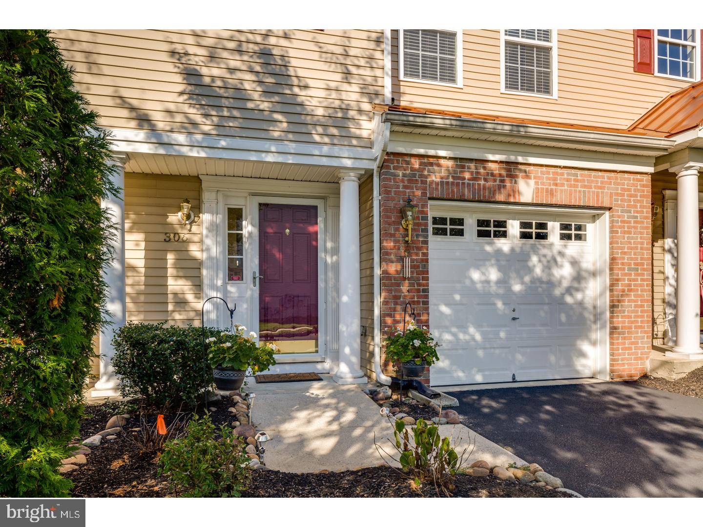 Cinnaminson, NJ 08077,306 HELEN DR