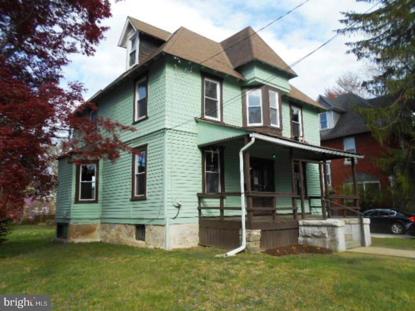 Morton, PA 19070,9 WAVERLY AVE