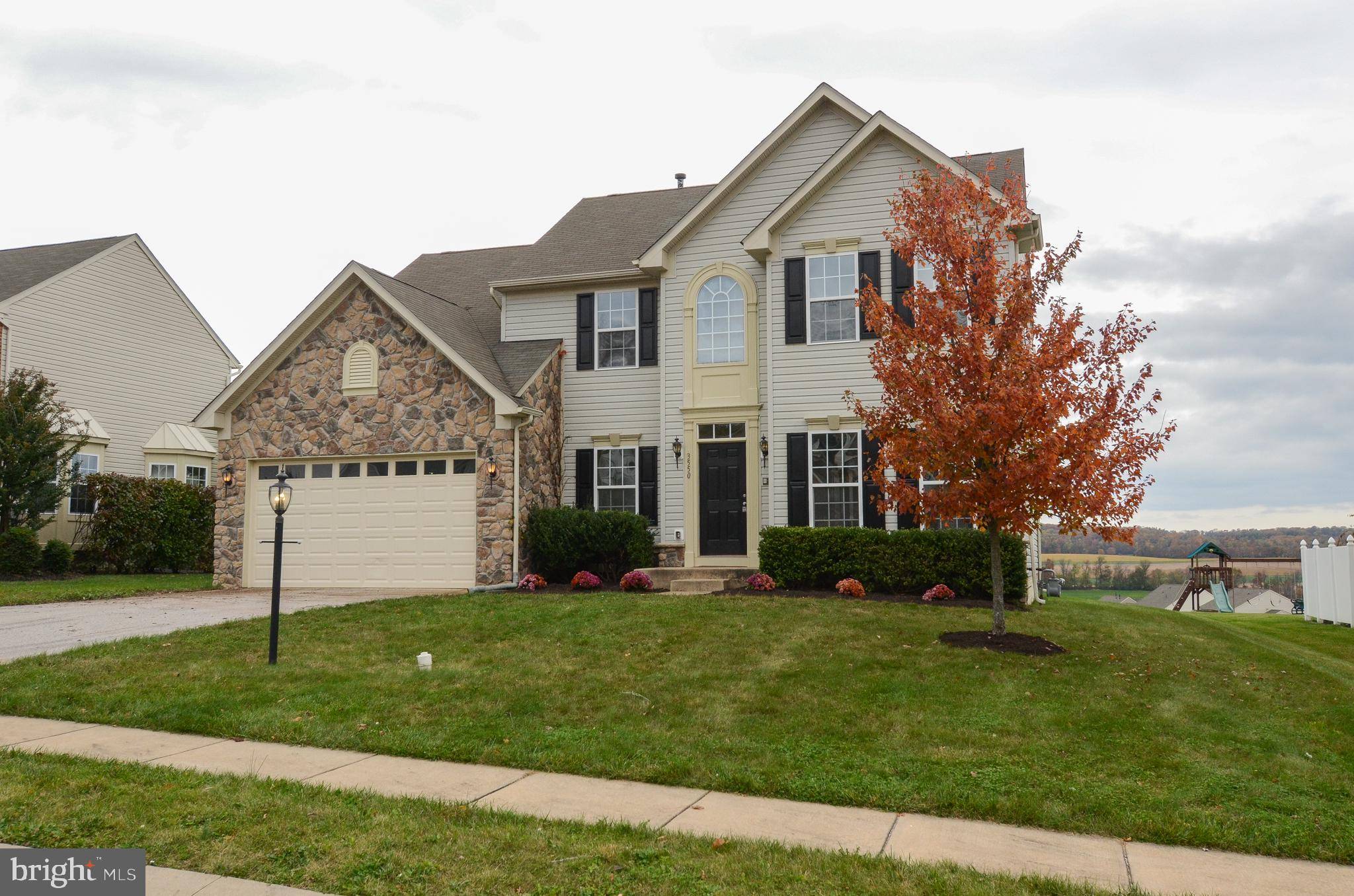 Spring Grove, PA 17362,3550 HARDWOOD TER