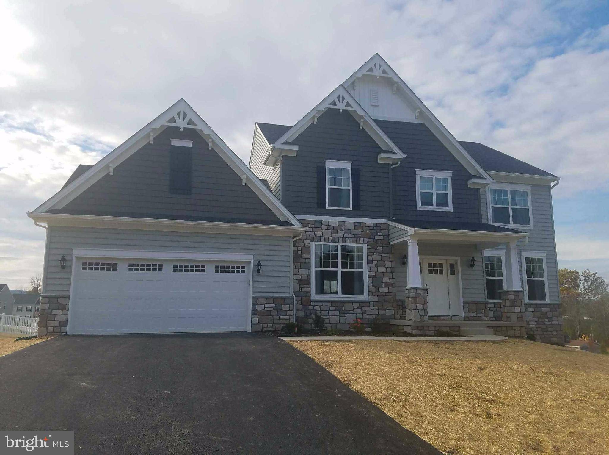 Dillsburg, PA 17019,13 LEDGESTONE DR