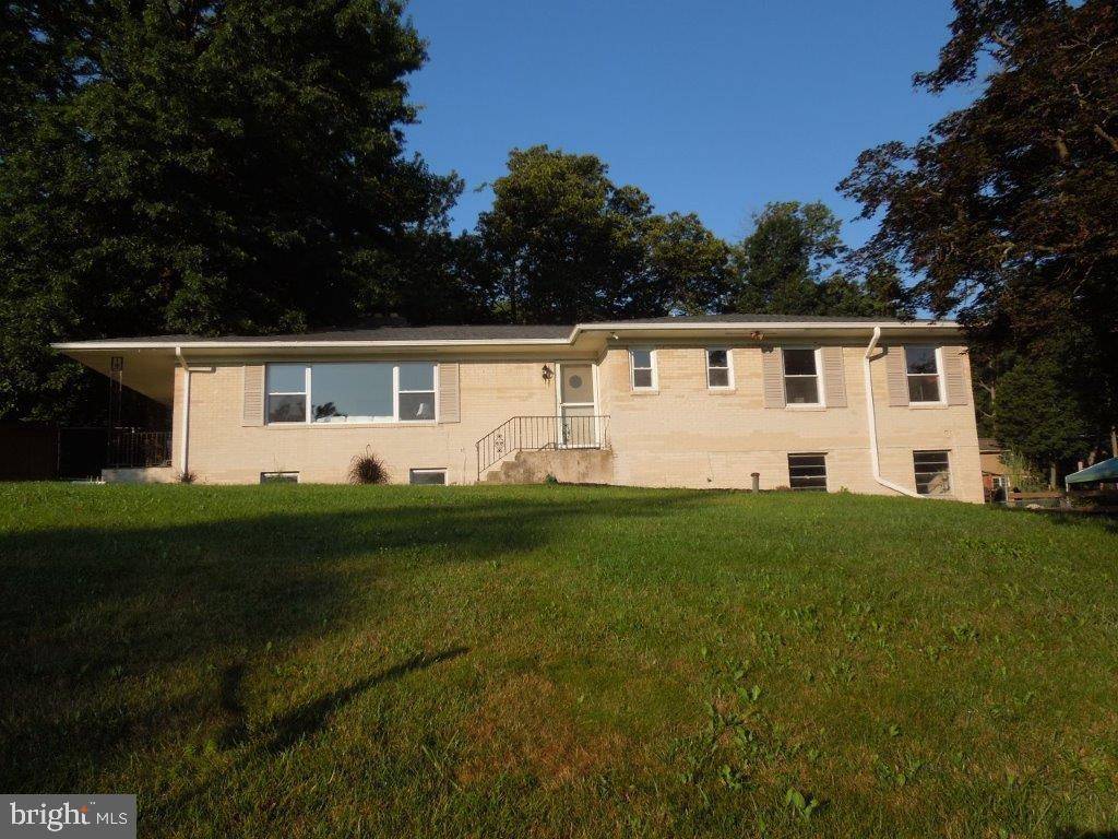 York, PA 17403,1802 CLOVER LN