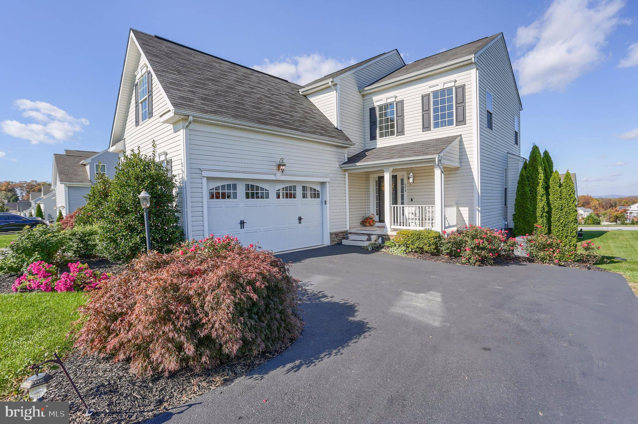 Seven Valleys, PA 17360,658 LAKE REDMAN CT