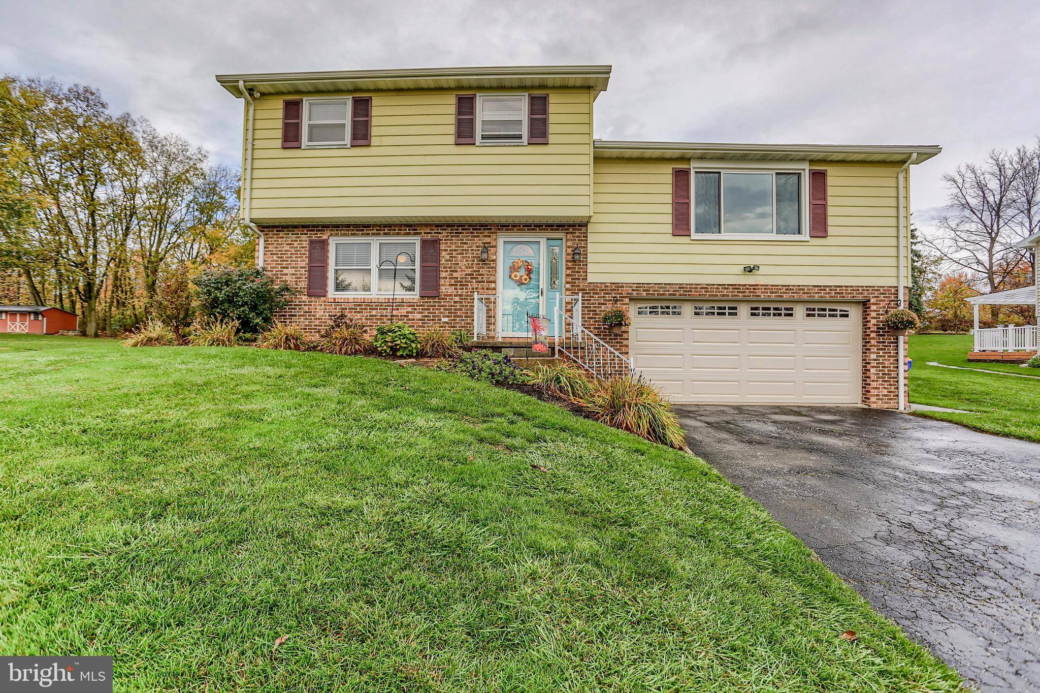 Dover, PA 17315,2543 DANIELLE DR