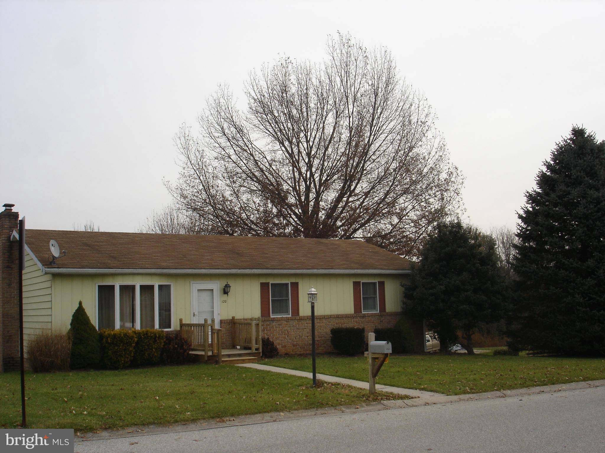 Hanover, PA 17331,120 MCCLELLAN LN