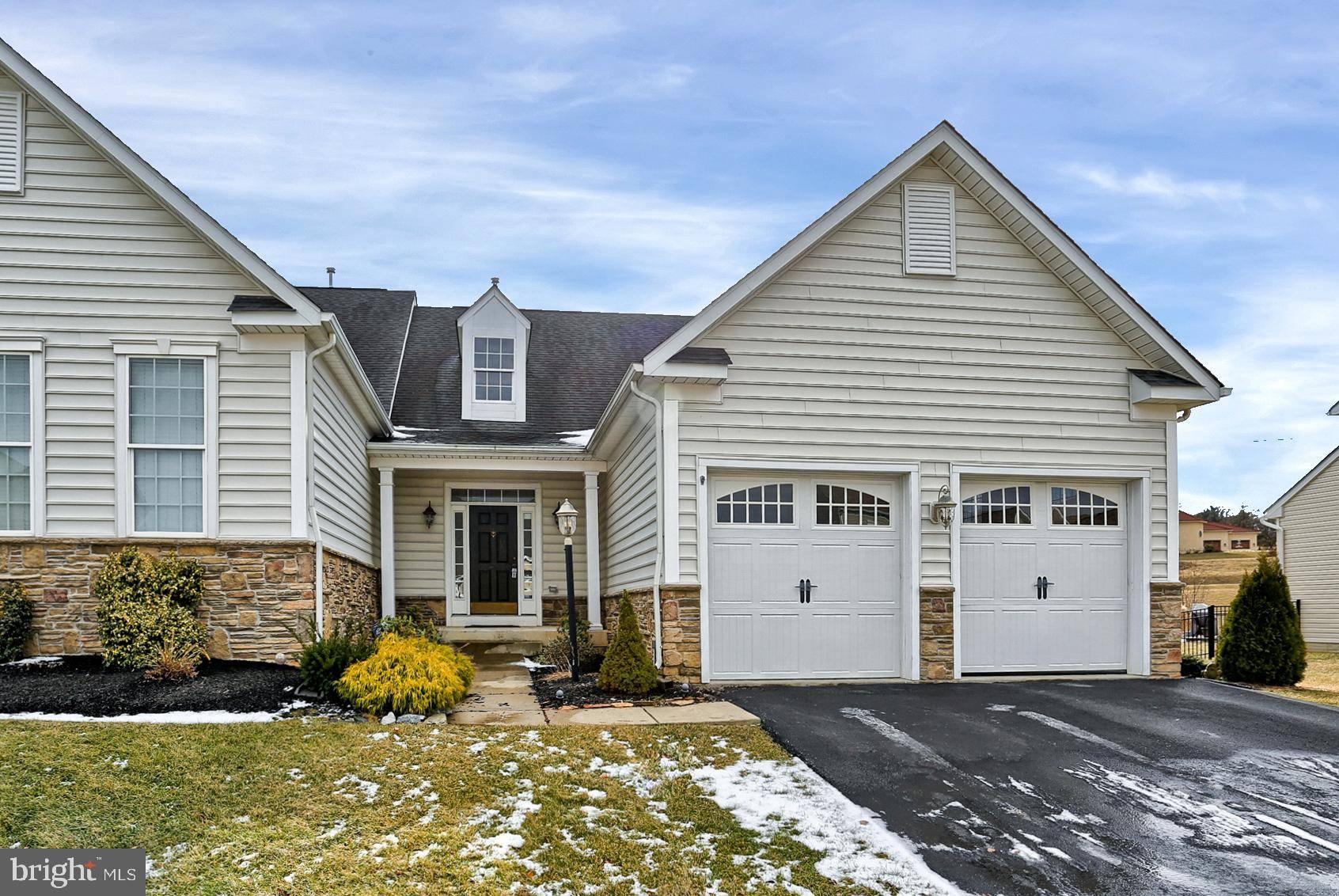 Seven Valleys, PA 17360,533 LAKE REDMAN CT