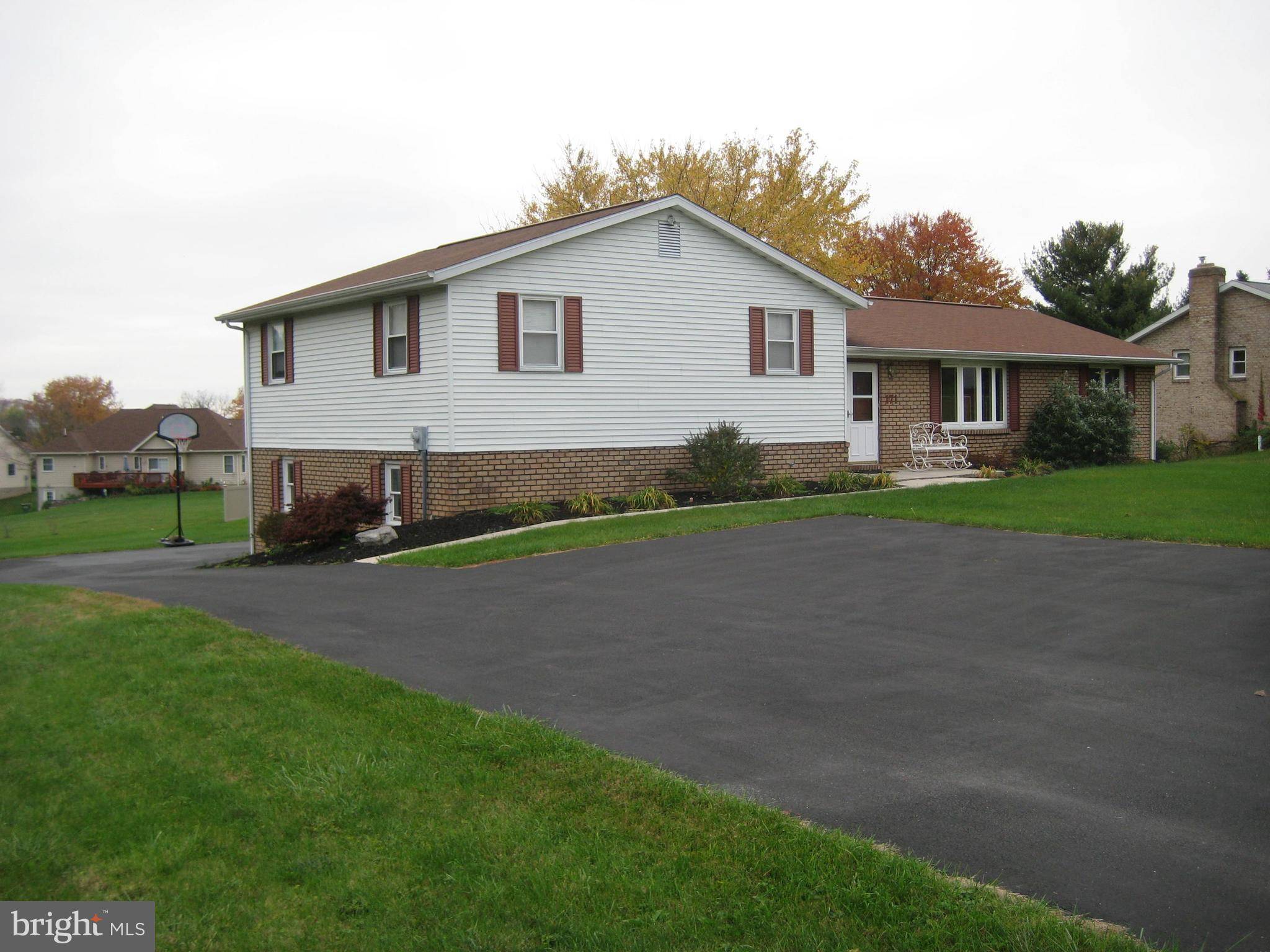 Hanover, PA 17331,171 SUNSET DR