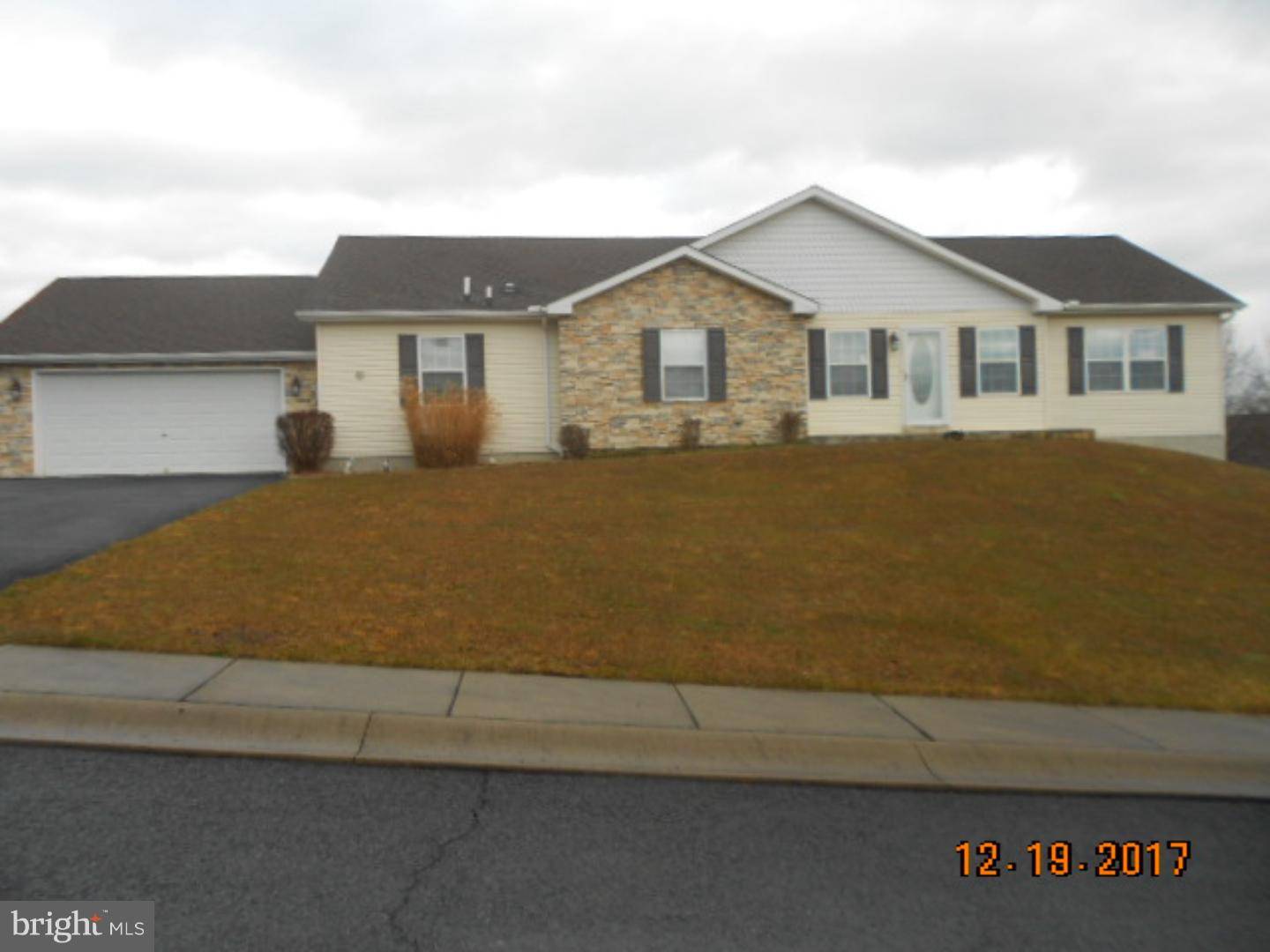 Pine Grove, PA 17963,107 HILLSIDE VISTA DR