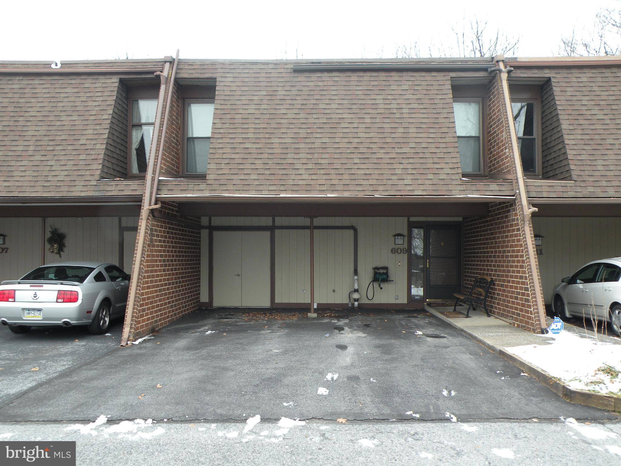 Mechanicsburg, PA 17055,609 CEDAR RIDGE LN