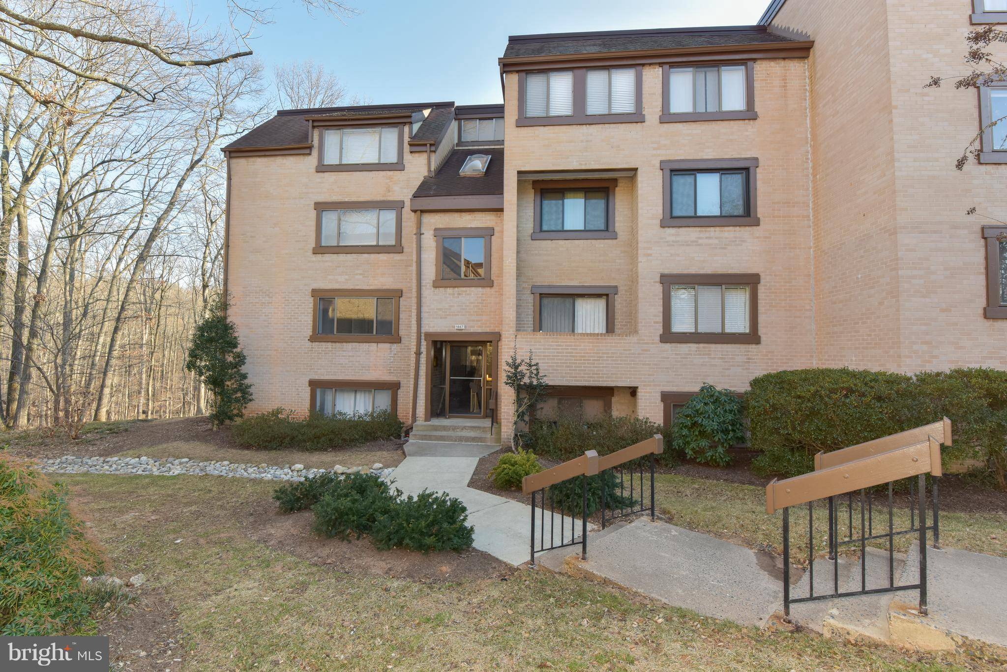 Reston, VA 20190,1667 PARKCREST CIR #200