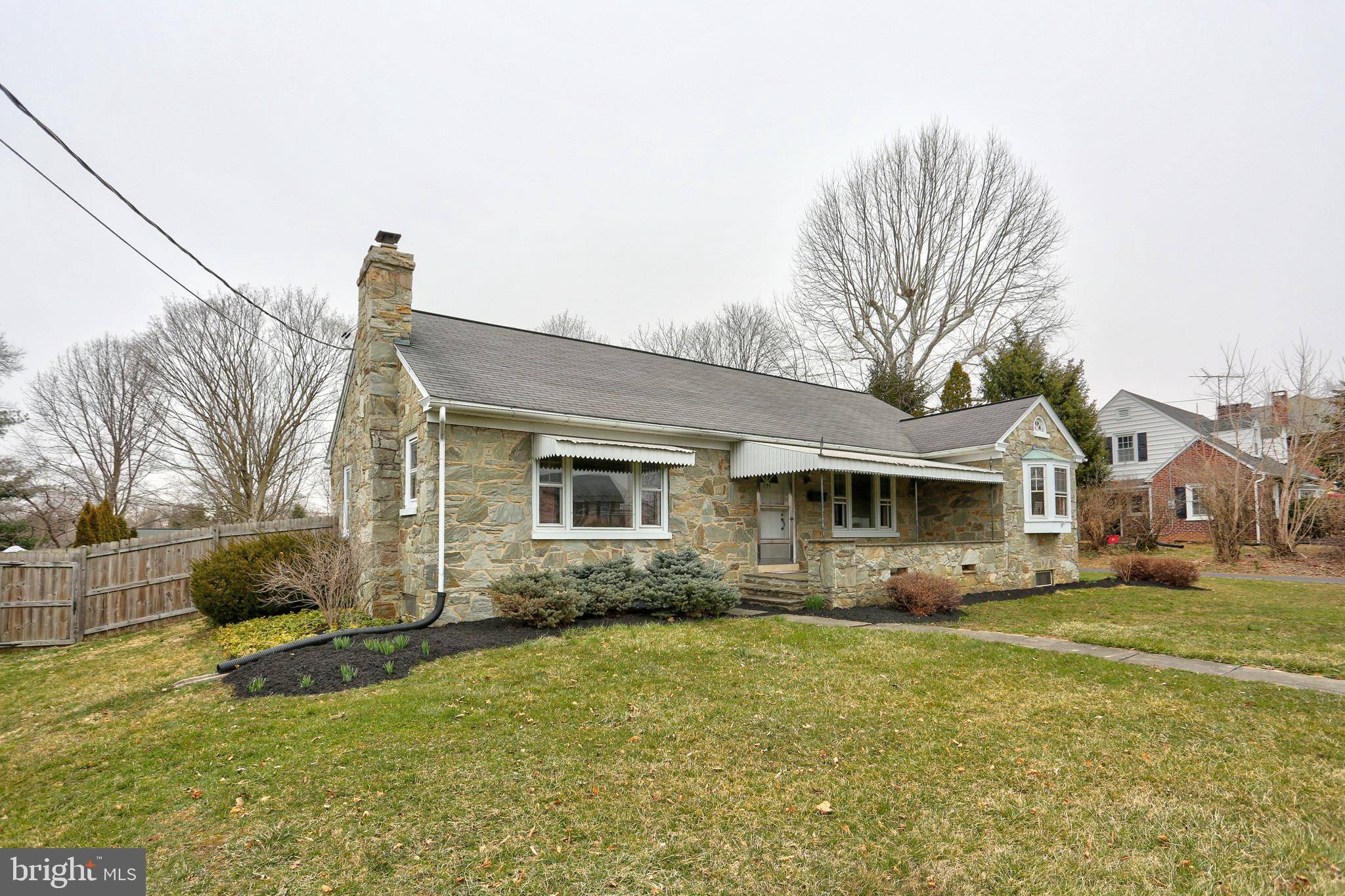 Leola, PA 17540,299 W MAIN ST