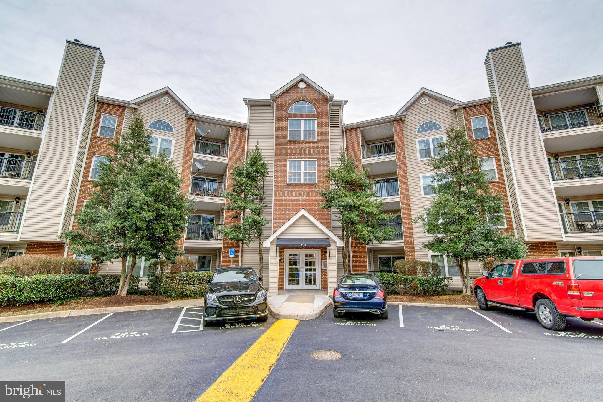 Alexandria, VA 22302,3313 WYNDHAM CIR #1214