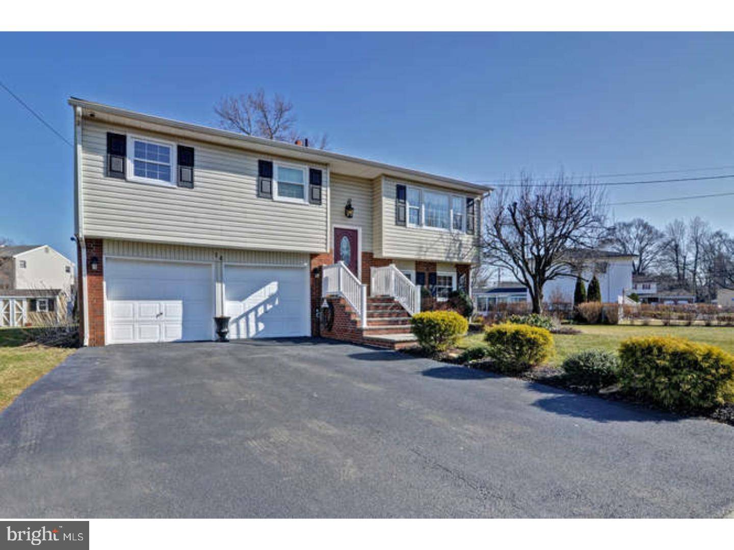 Hamilton Square, NJ 08690,14 WISTERIA LN