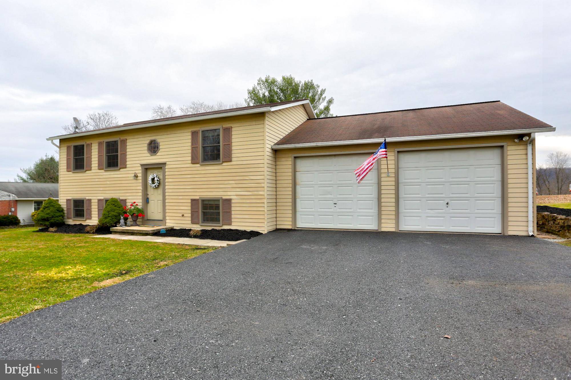 Willow Street, PA 17584,515 BYERLAND CHURCH RD