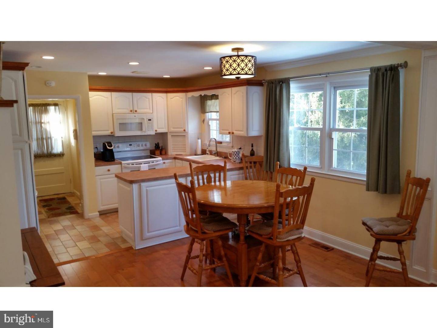 Huntingdon Valley, PA 19006,357 CINNAMON DR