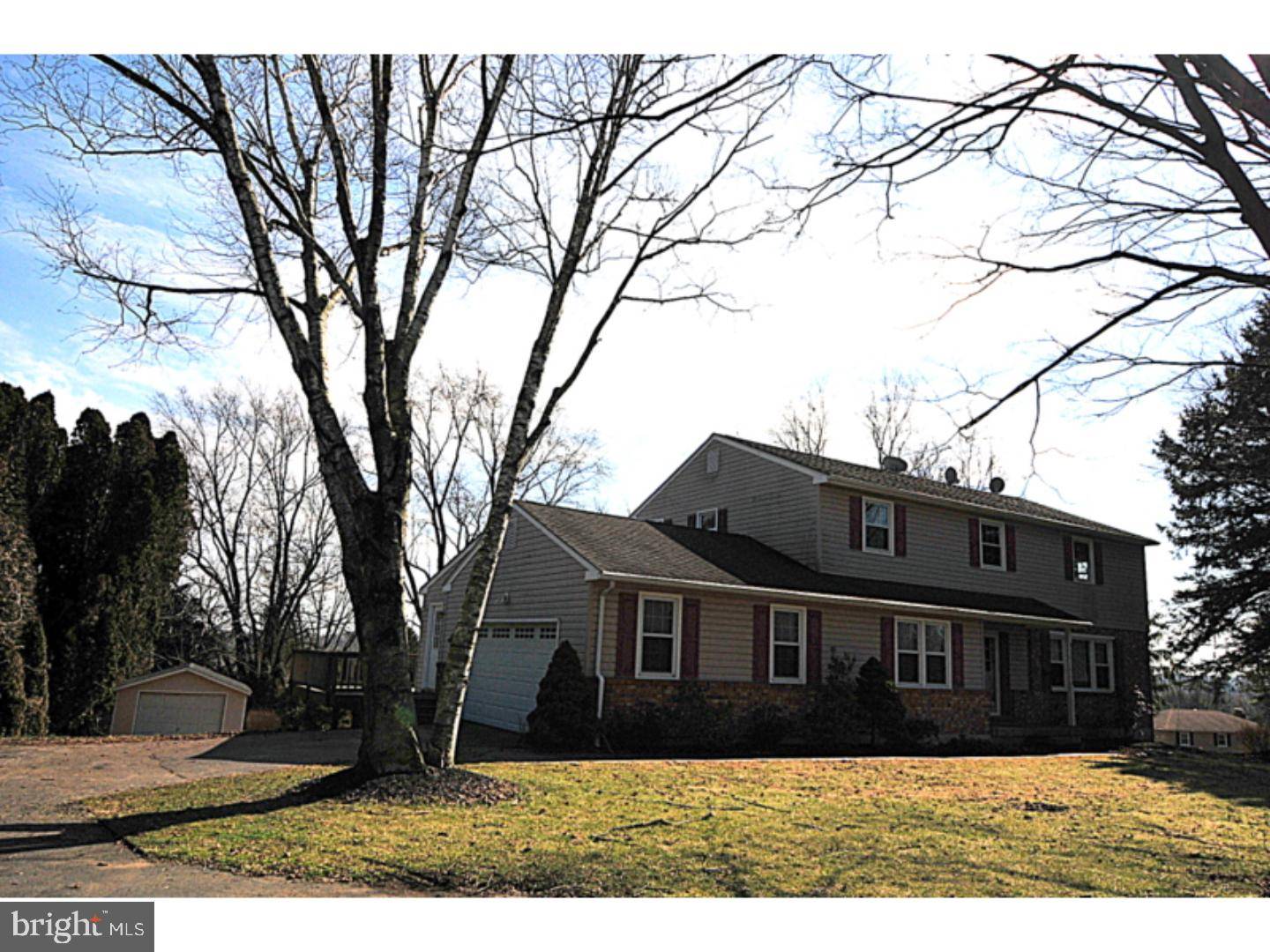 Hockessin, DE 19707,540 HOLLY KNOLL RD