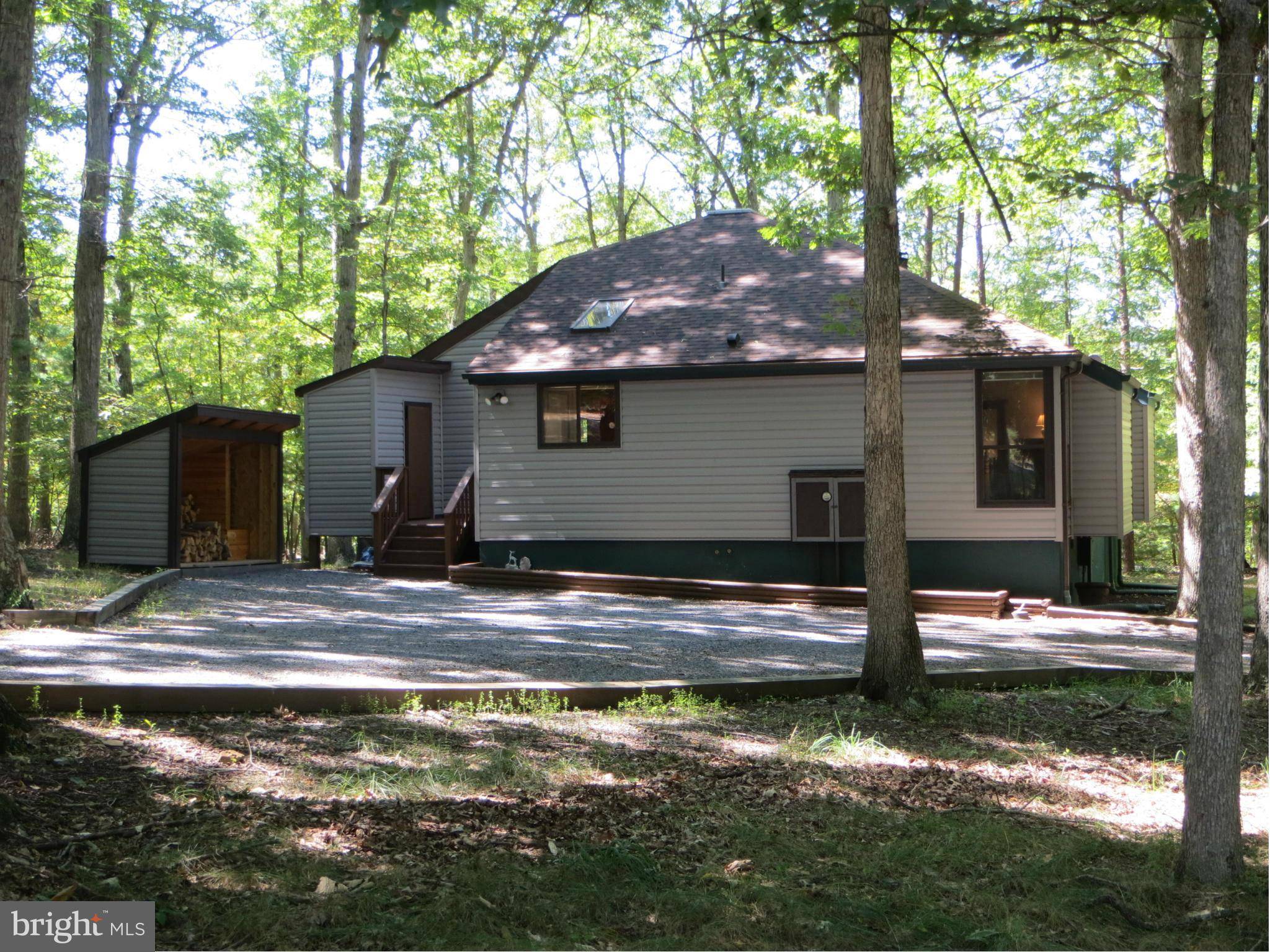 Hedgesville, WV 25427,229 PATHFINDER LANE