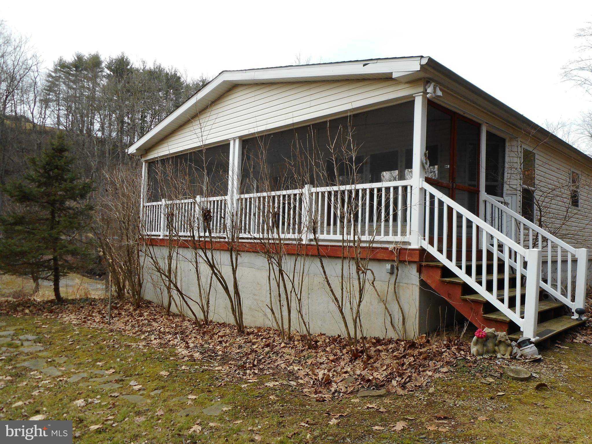 Pine Grove, PA 17963,74 HICKORY RD