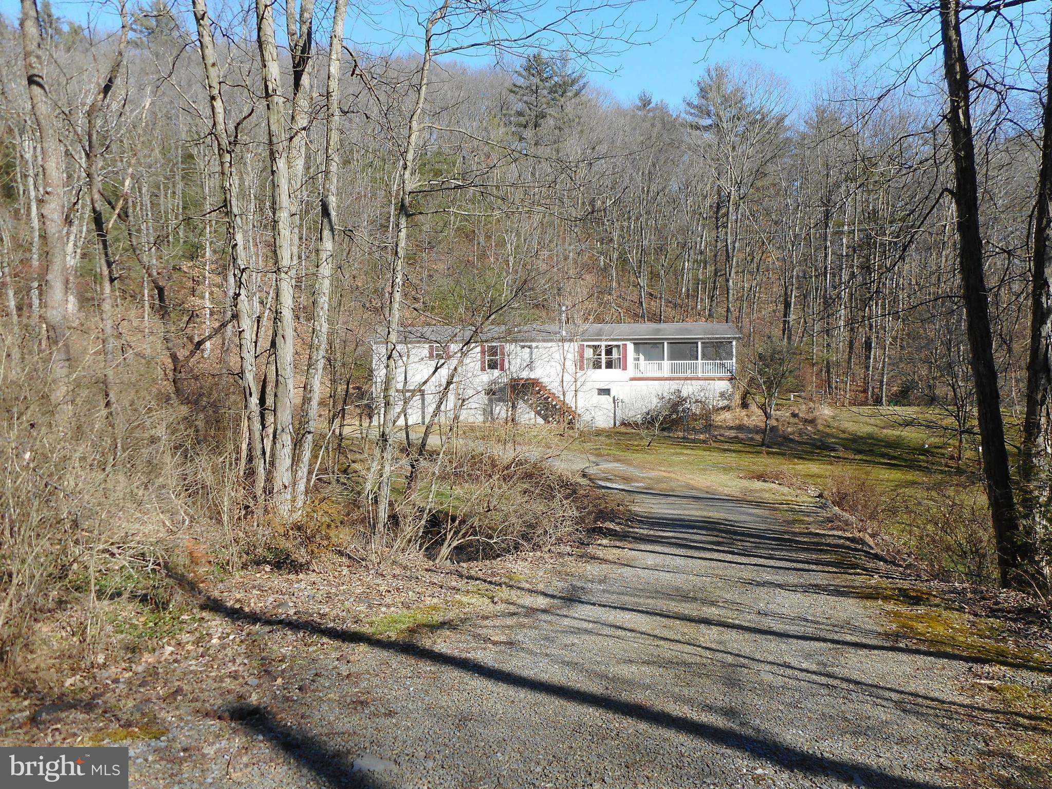 Pine Grove, PA 17963,74 HICKORY RD