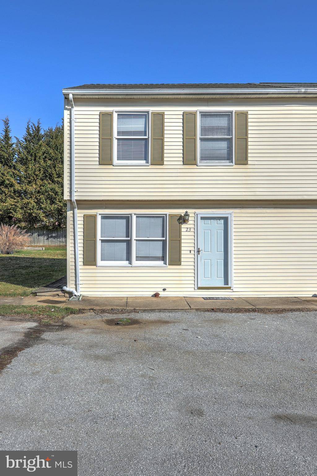 Stewartstown, PA 17363,23 CAMELOT CT