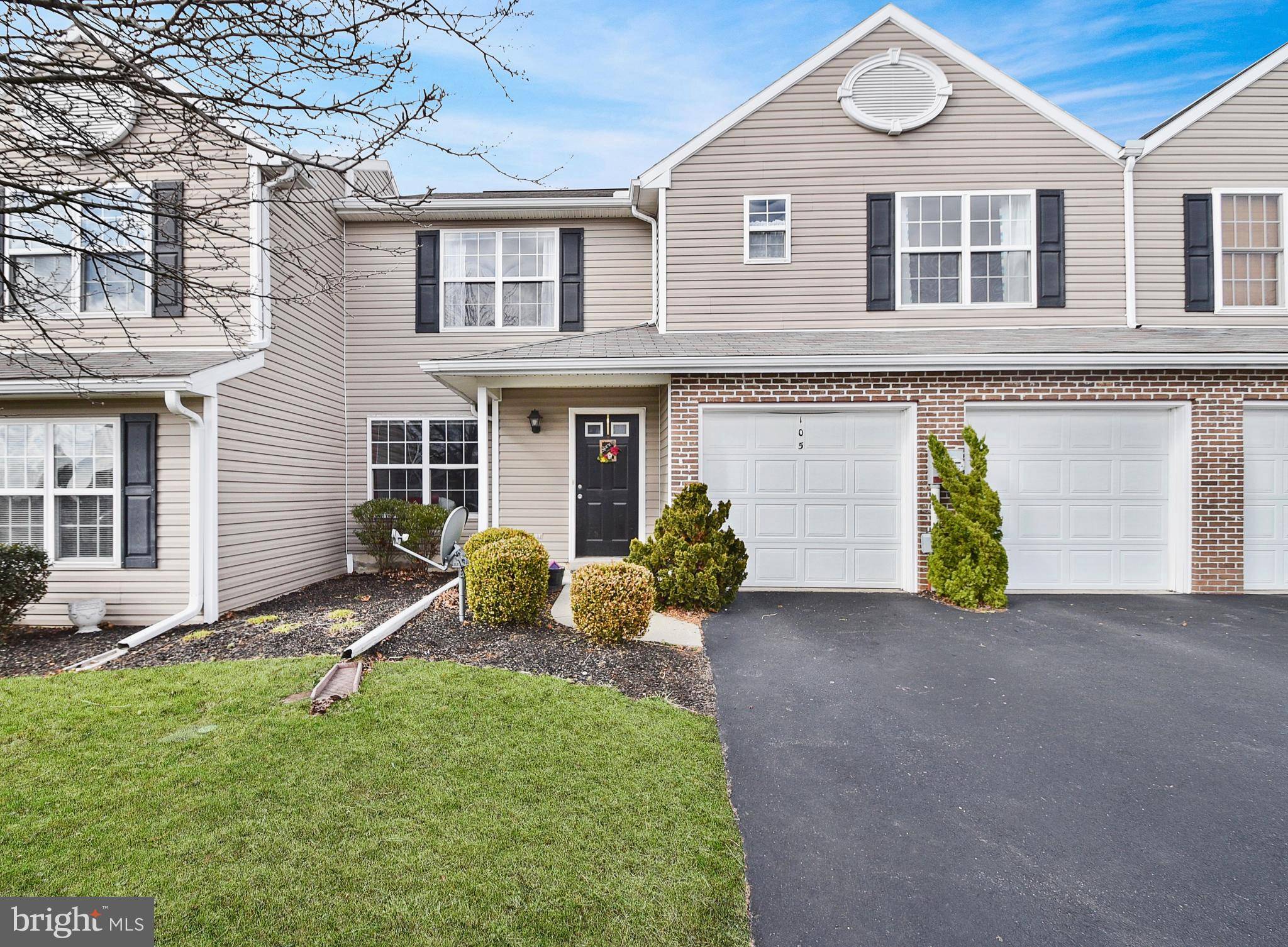 Hummelstown, PA 17036,105 MERLIN DR