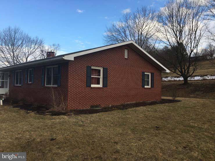 Mifflintown, PA 17059,127 LONGACRE ST