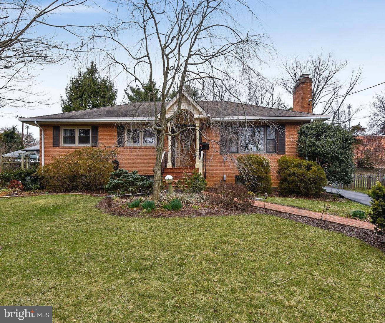 Mclean, VA 22101,1624 CRAIG LN