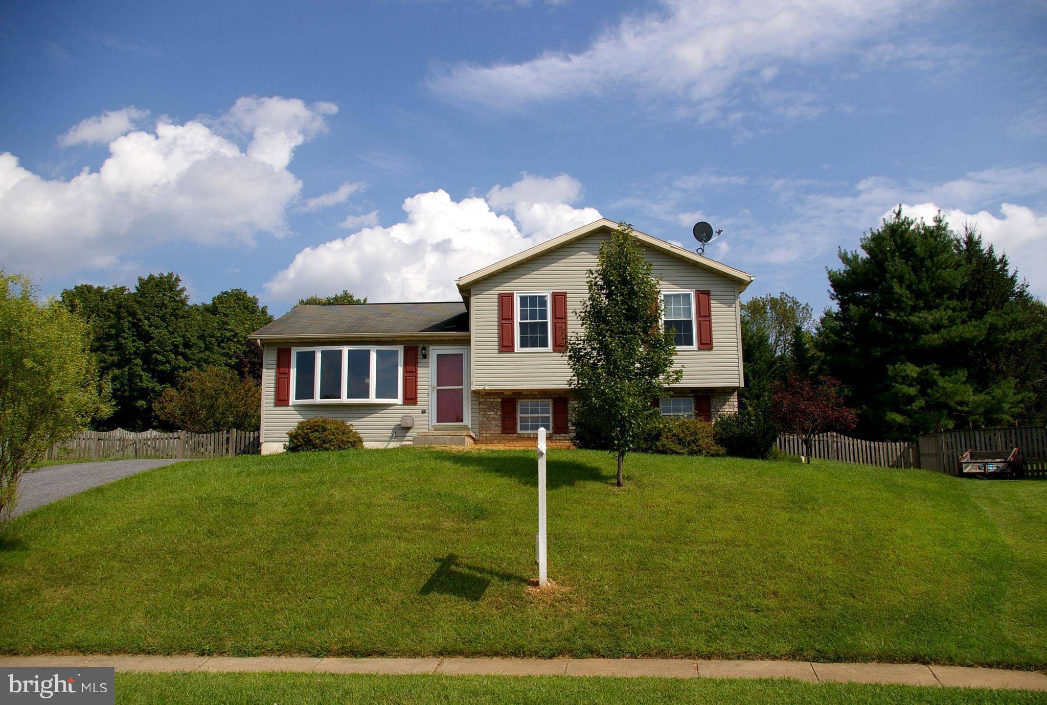 Westminster, MD 21158,387 MOUNTAIN LAUREL CT