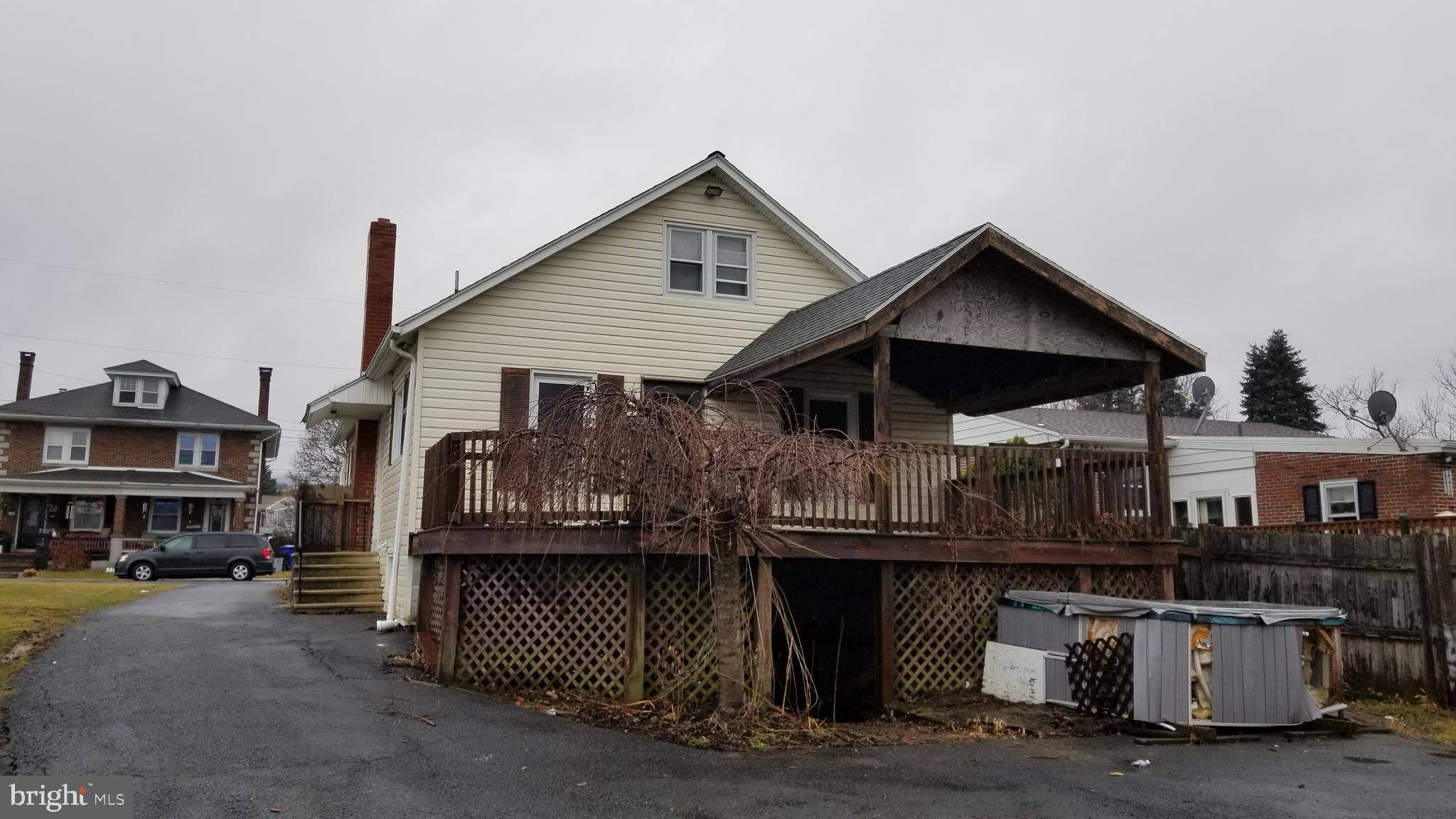 Robesonia, PA 19551,119 CHESTNUT AVENUE